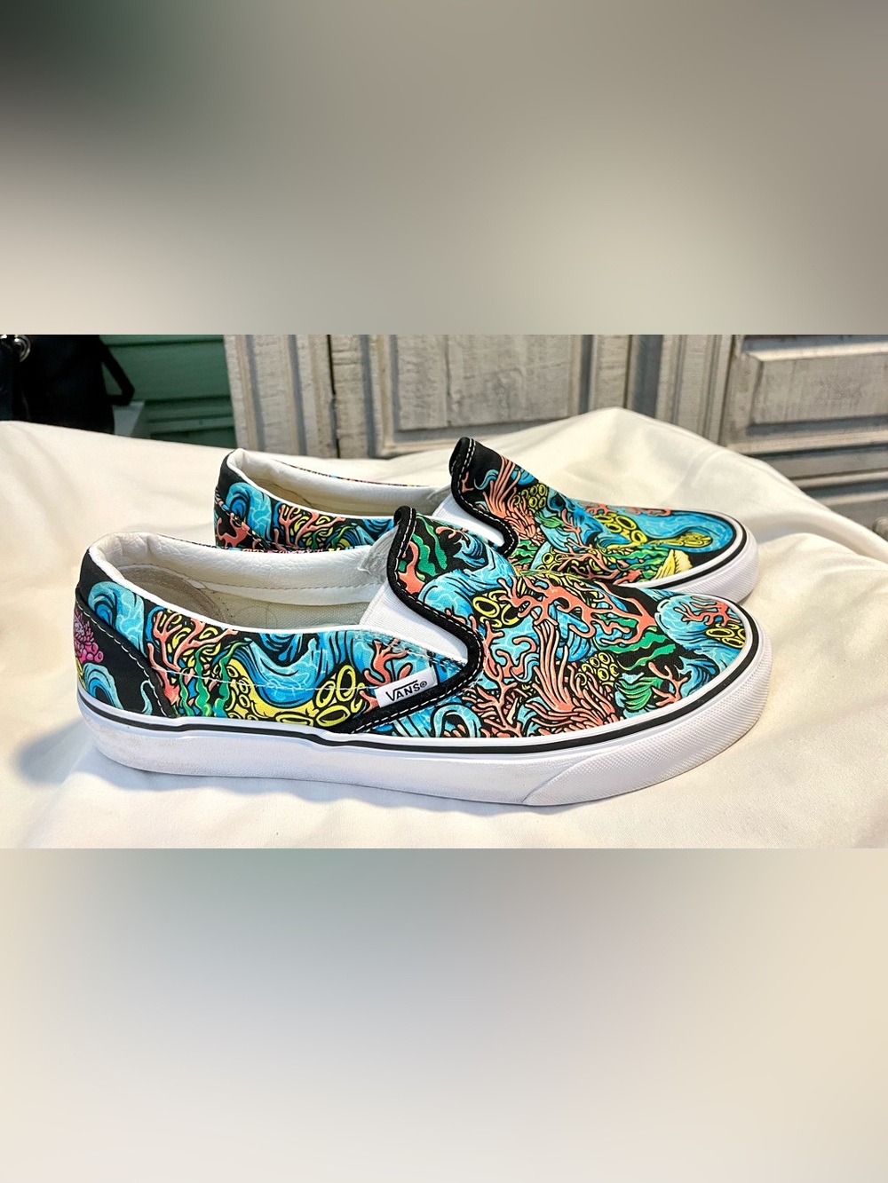 Classic Vans Underwater Octopus Shoes - Mens Size 8.5 - Slip-On Sneakers - Picture 4 of 8